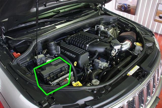 Chrysler Grand Cherokee Car Battery Location | ABS Batteries zj fuse box 